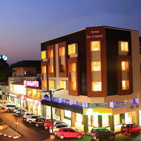 Hotel La Capitol Panaji Esterno foto