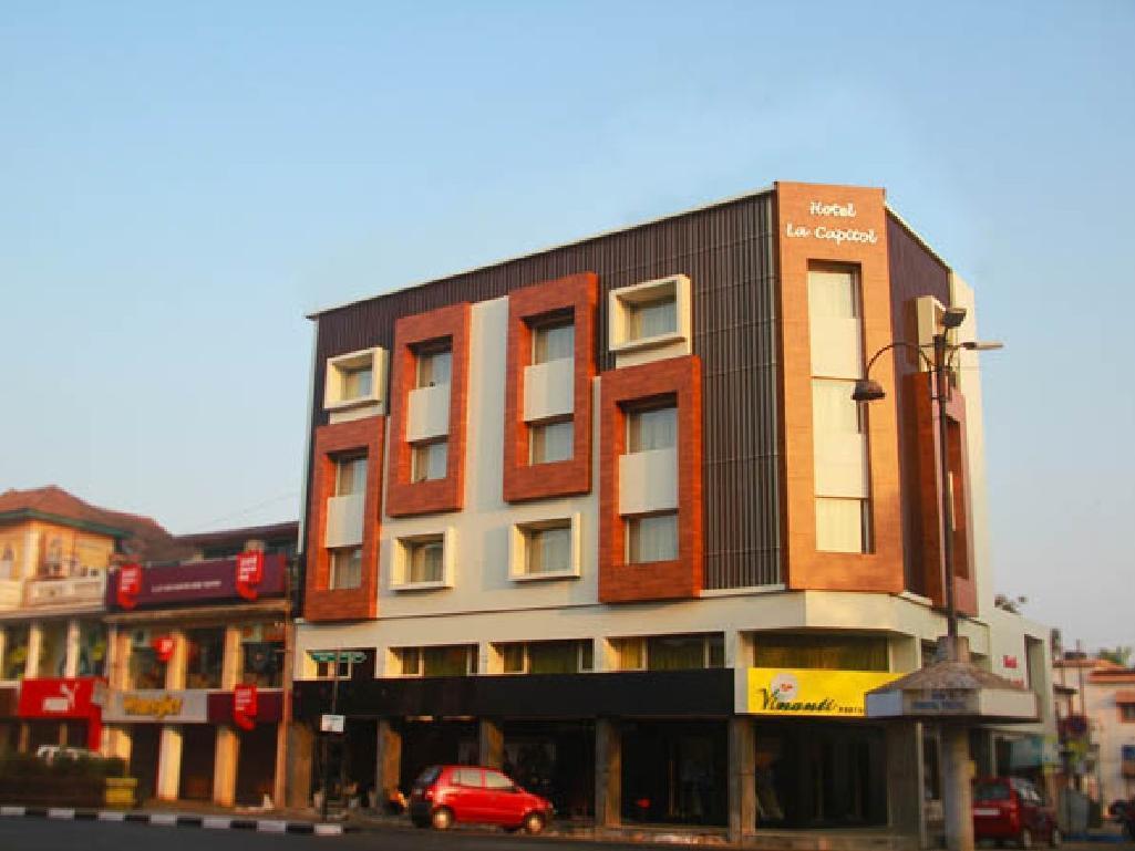 Hotel La Capitol Panaji Esterno foto