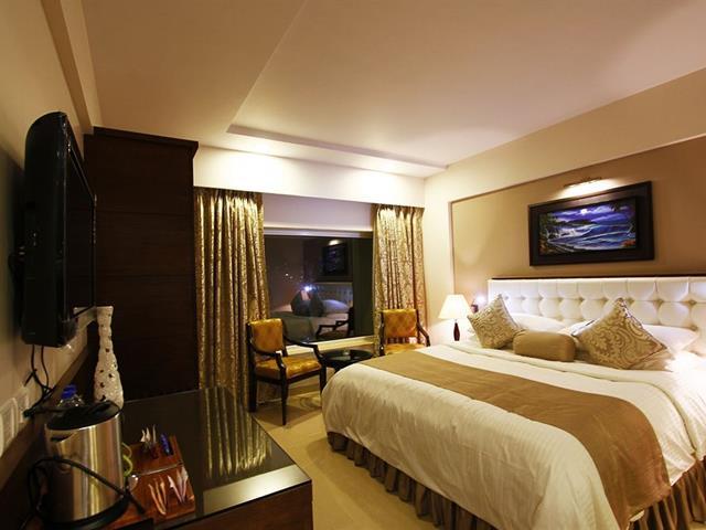 Hotel La Capitol Panaji Esterno foto