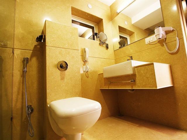Hotel La Capitol Panaji Esterno foto