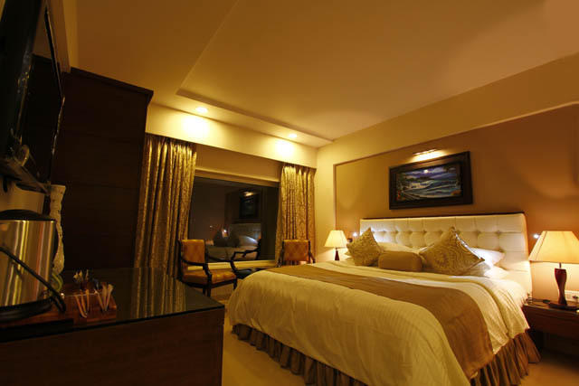 Hotel La Capitol Panaji Esterno foto