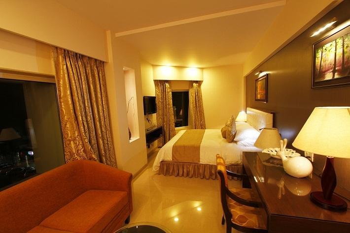 Hotel La Capitol Panaji Esterno foto